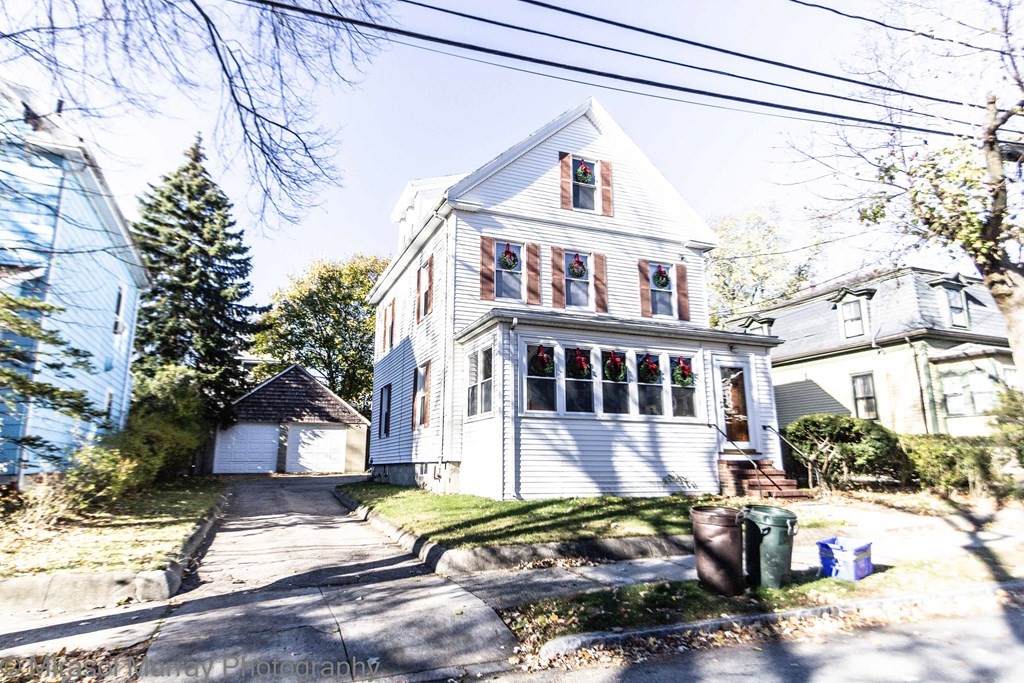32 Henderson - Photo 1