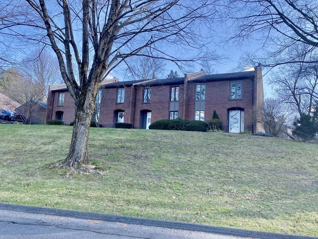 2 Eaton Ct - Photo 1