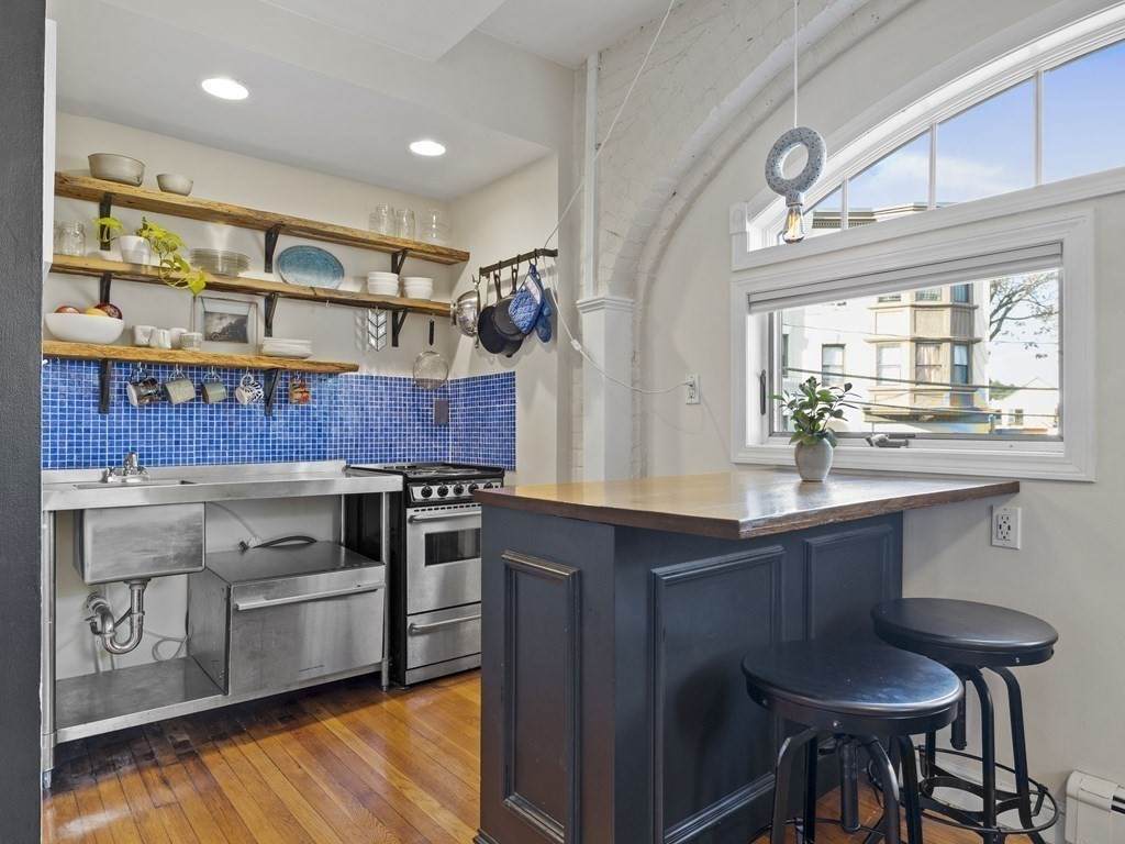 16-18 Walk Hill St - Photo 1