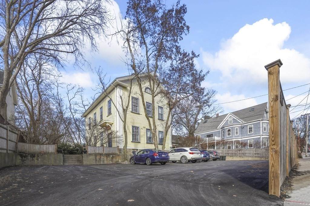 145-147 Chestnut Avenue - Photo 1