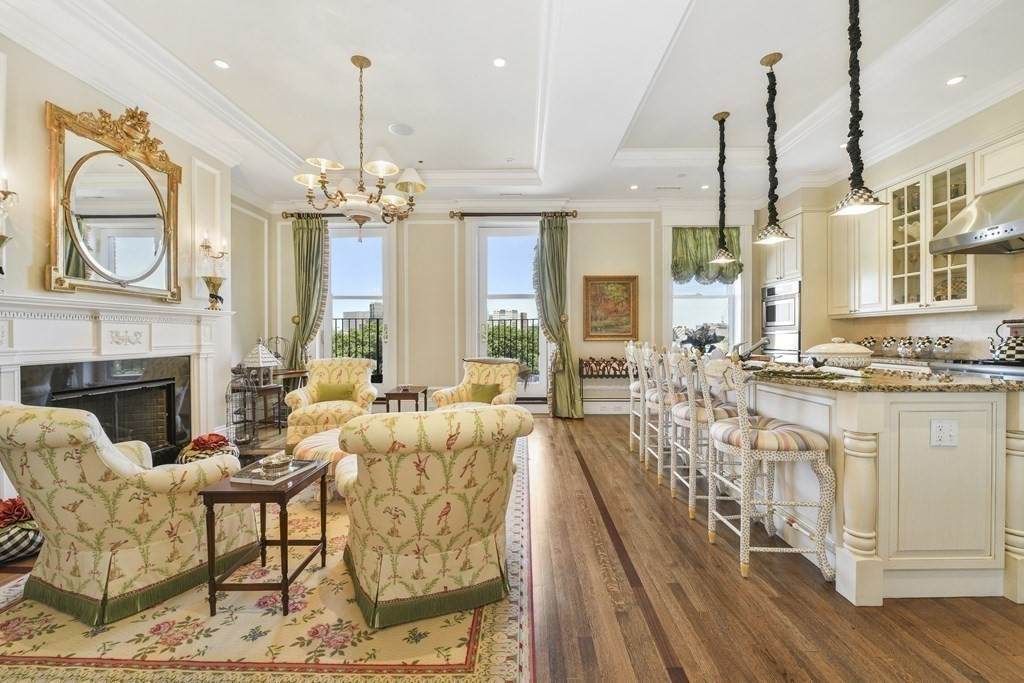 184 Beacon - Photo 1
