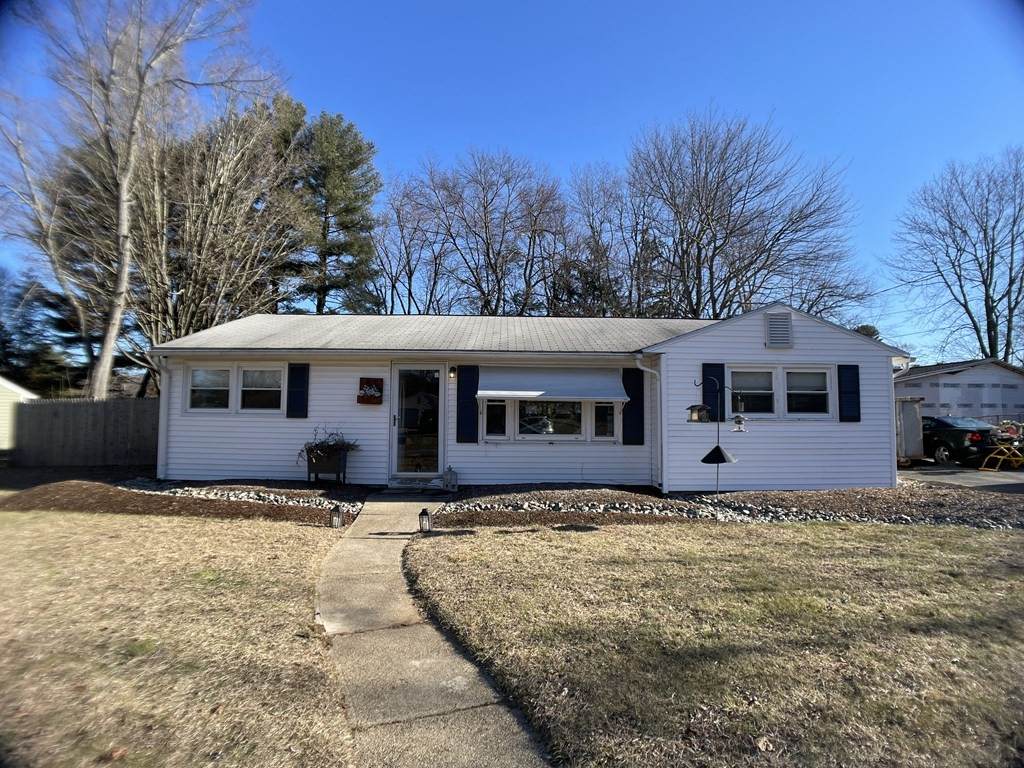 53 Treetop Ave - Photo 1