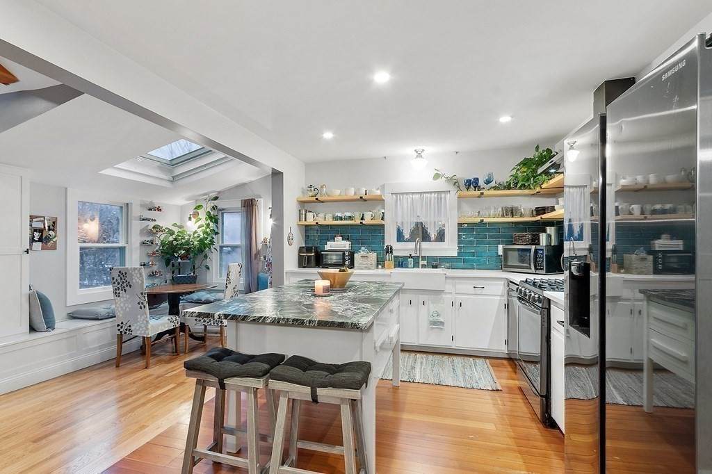 84 Pine - Photo 1