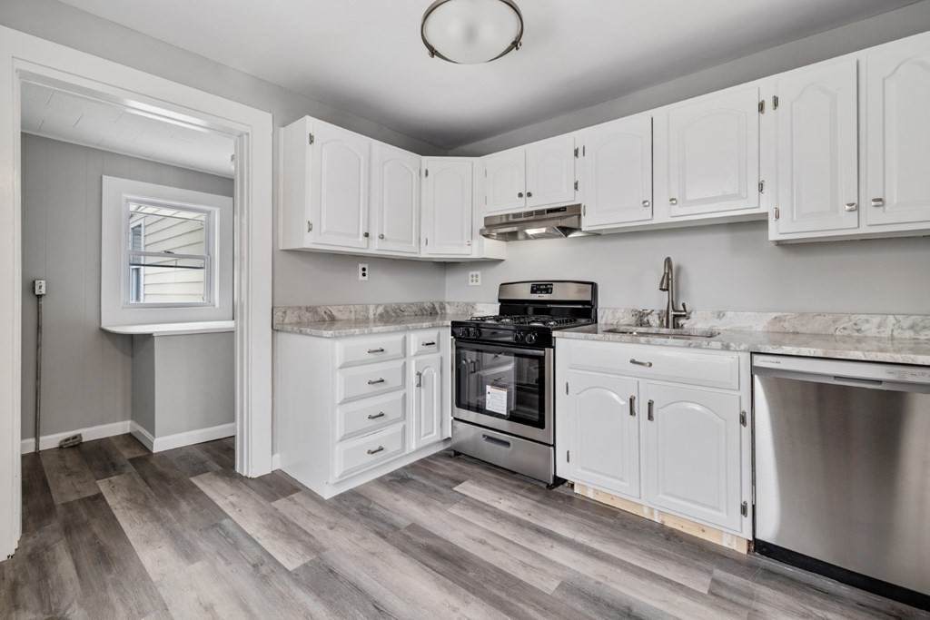 94 Crescent Ave - Photo 1