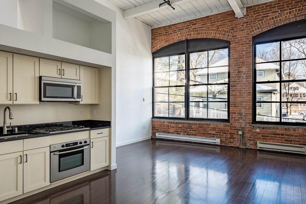 1 Aberdeen Way - Photo 1