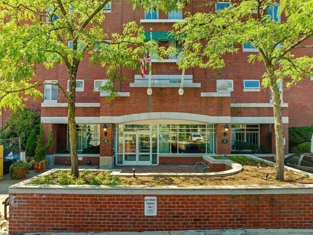 4 Canal Park - Photo 1