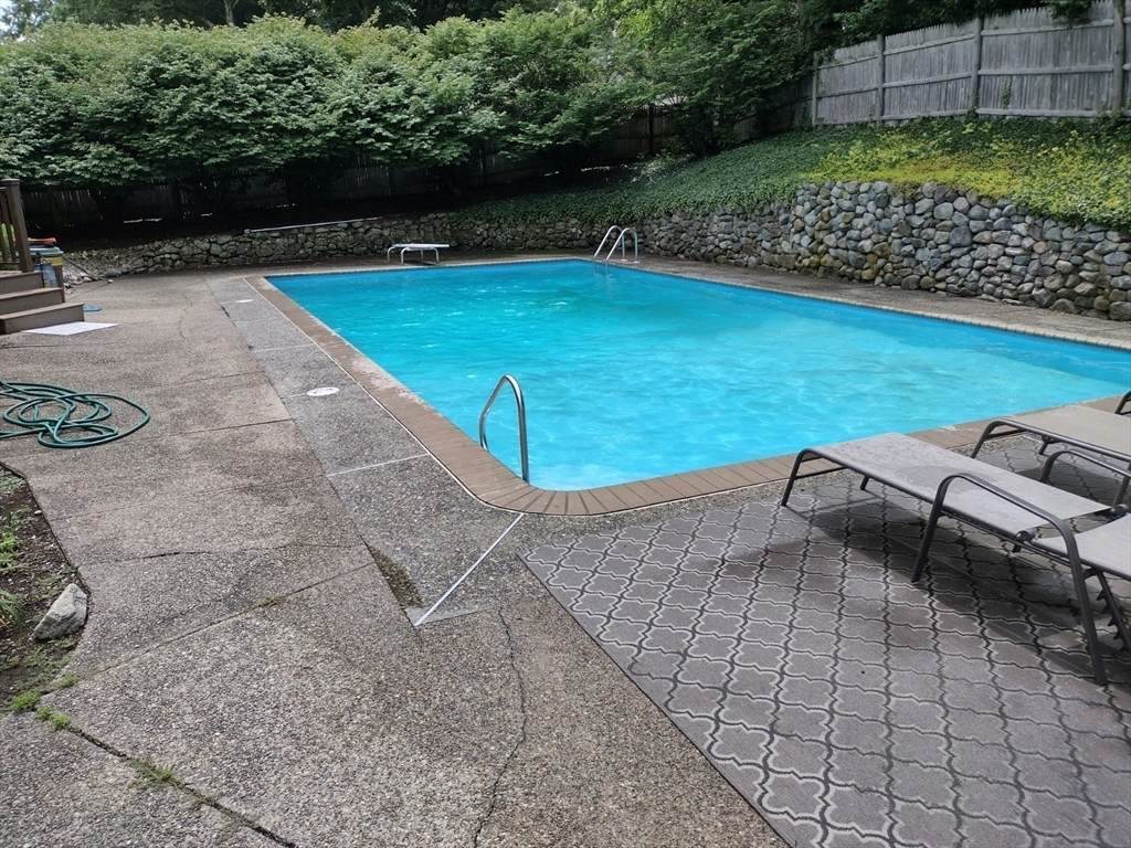 33 Doris Ave - Photo 1