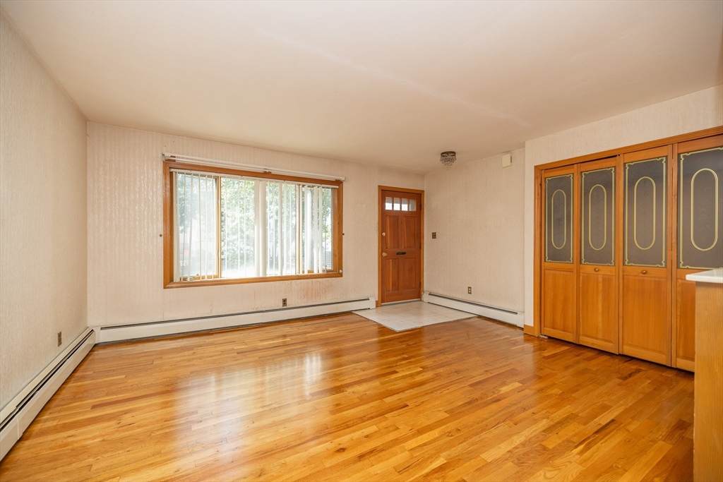 39 Beacon St - Photo 1