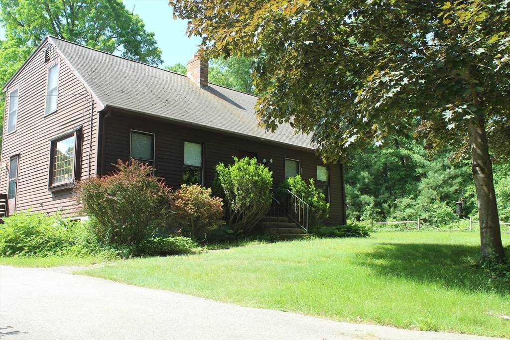 10 Cynthia Lane - Photo 1