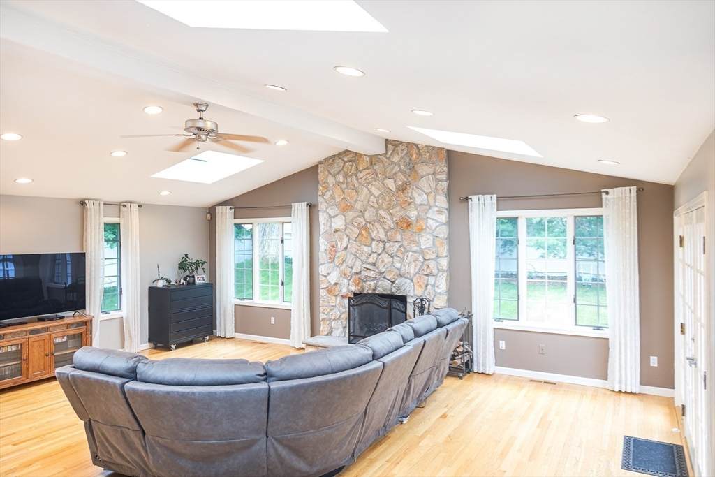 15 Buford Rd - Photo 1