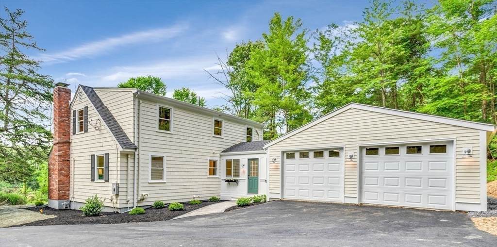 552 Great Rd - Photo 1