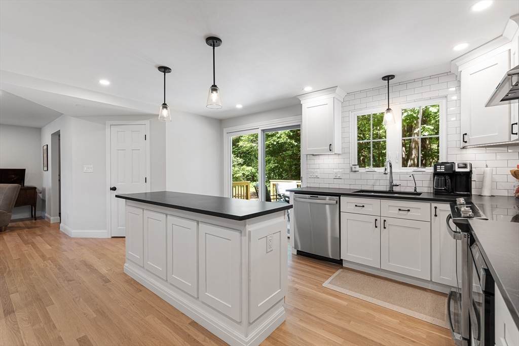 138 Lacy Street - Photo 1