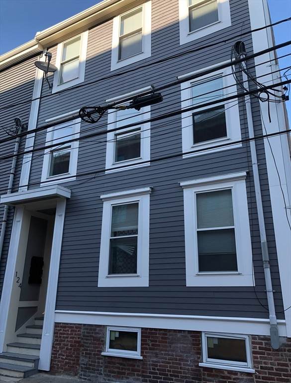 124 West 9th Street - Photo 1