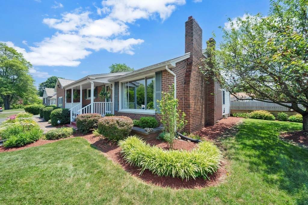 170 Central Miami St - Photo 1