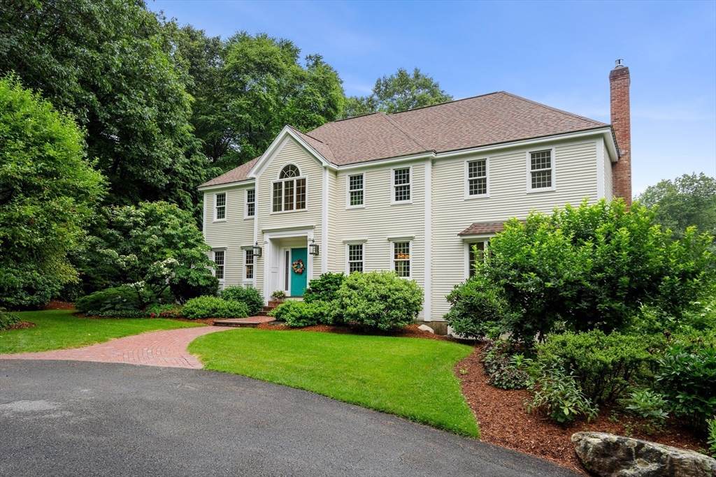 330 Green St - Photo 1