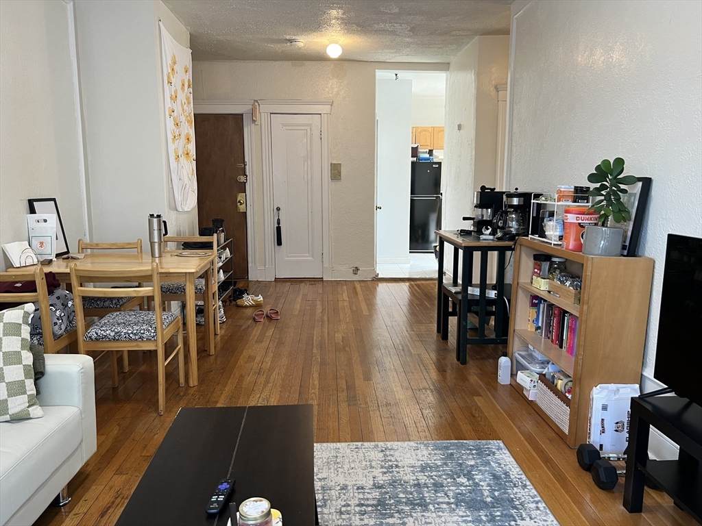 2003 Commonwealth Ave - Photo 1