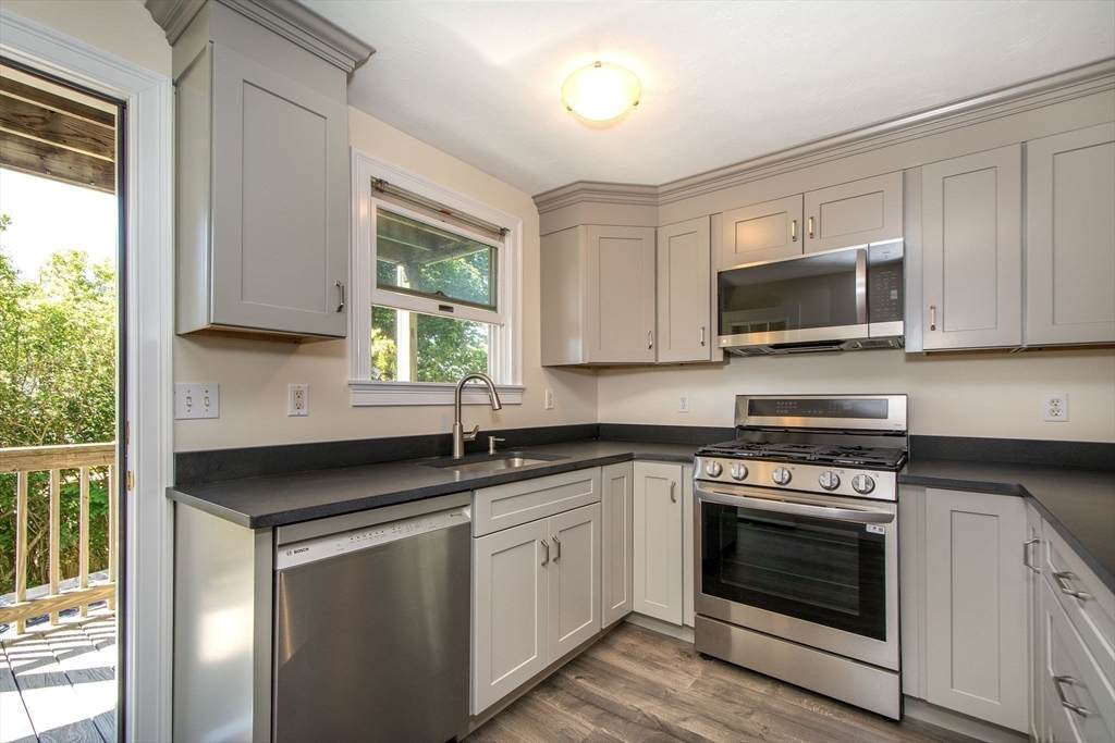 6 Lincoln St - Photo 1