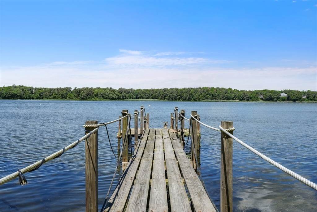 https://bt-photos.global.ssl.fastly.net/mlspin/orig_boomver_2_73262422_2.jpg