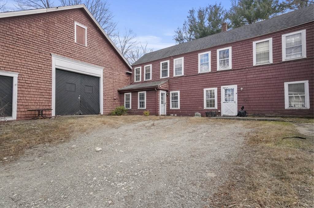 2 Harwood Ave - Photo 1