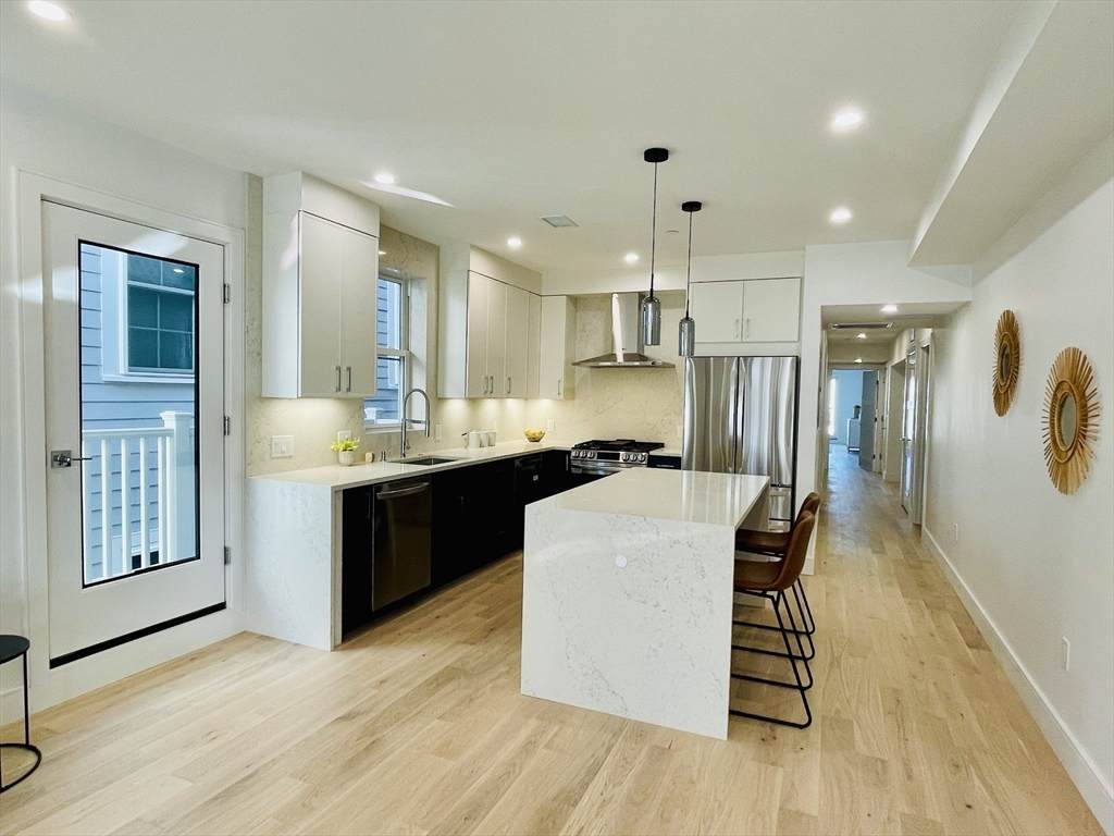 106 Webster - Photo 1