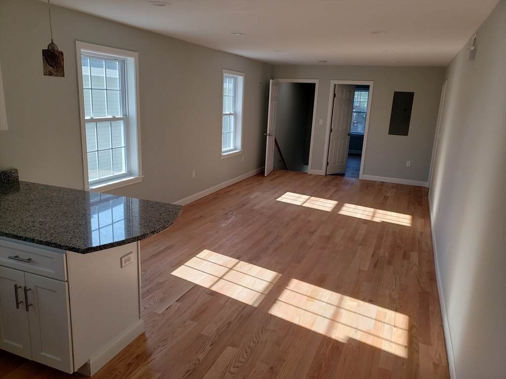 313 Park Ave - Photo 1