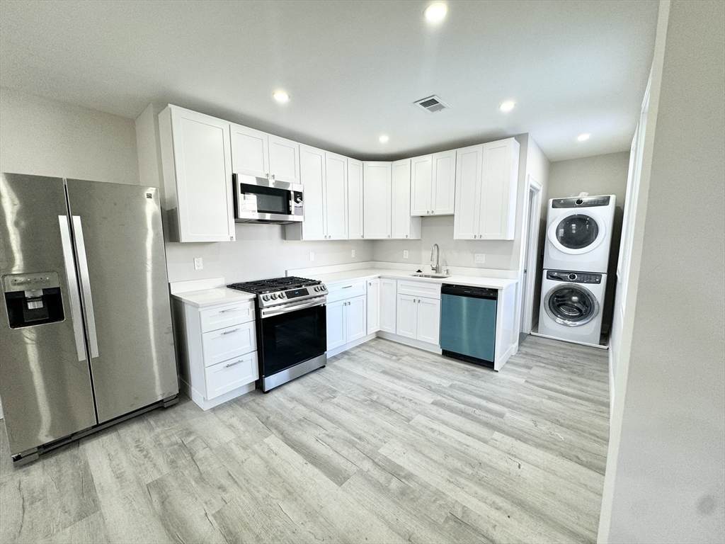 55 Burrell Street - Photo 1