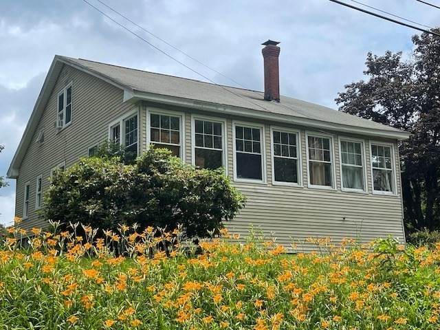 135 Henshaw St - Photo 1