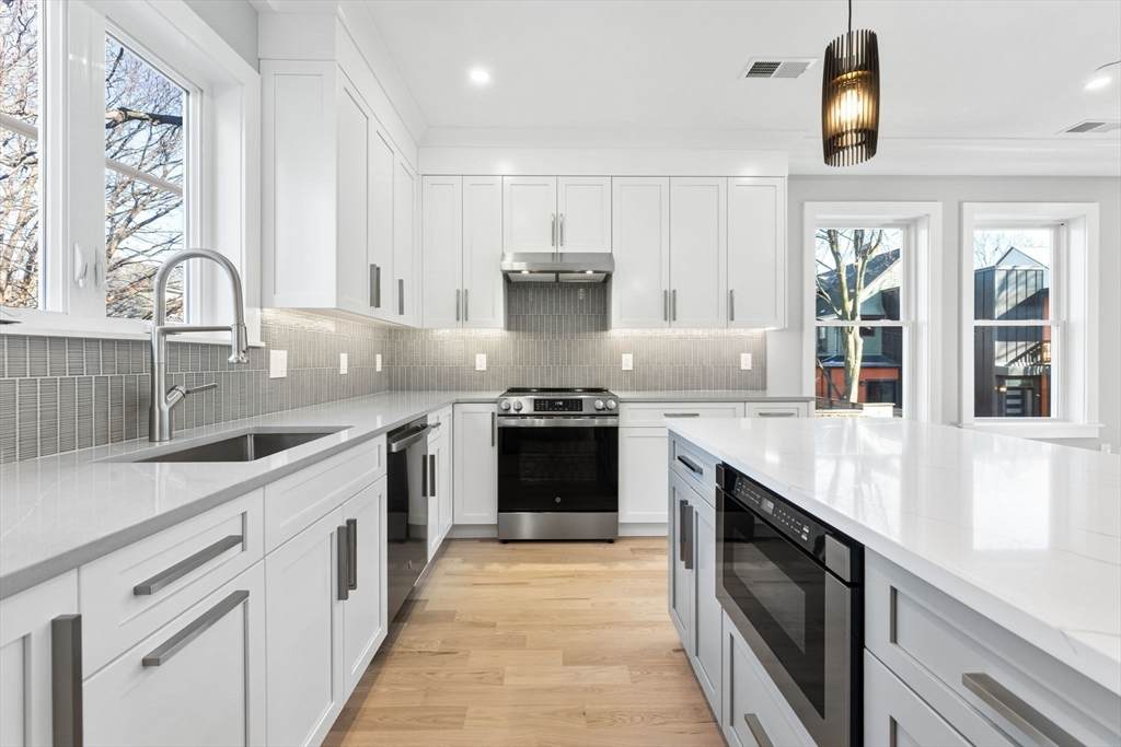 175 School Street - Photo 1