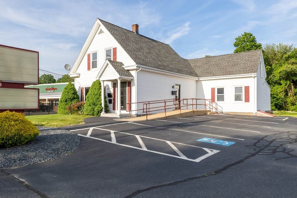 293 Bedford - Photo 1