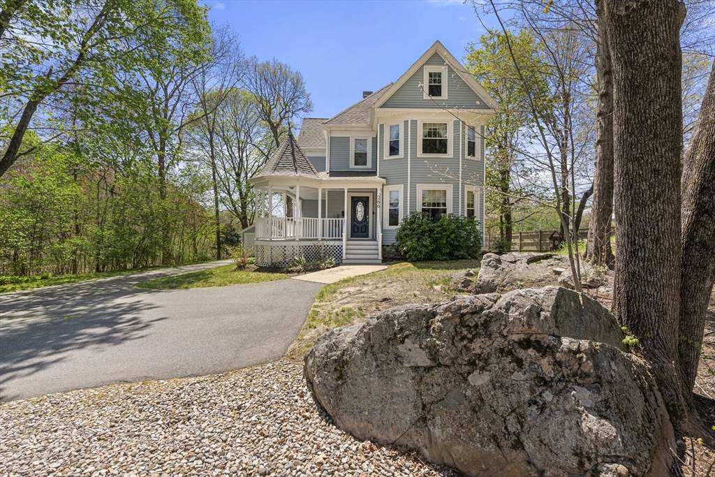 266 Sherman St - Photo 1