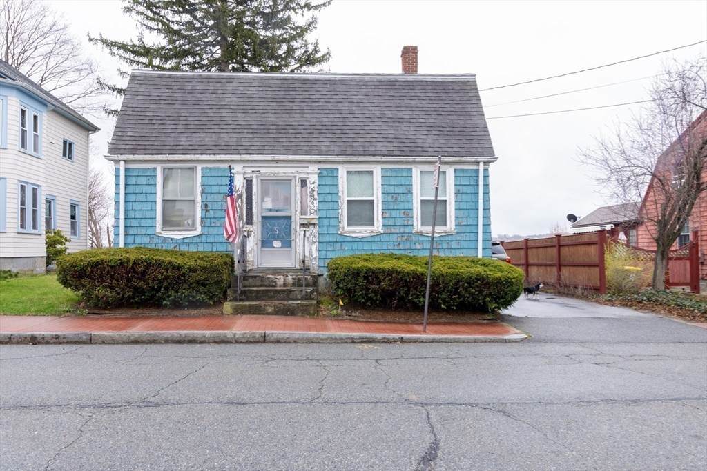 562 Main - Photo 1