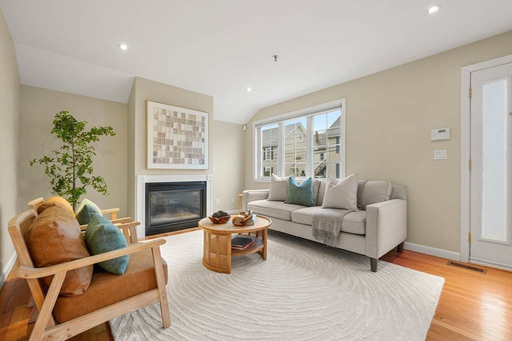 40 Myrtle St - Photo 1