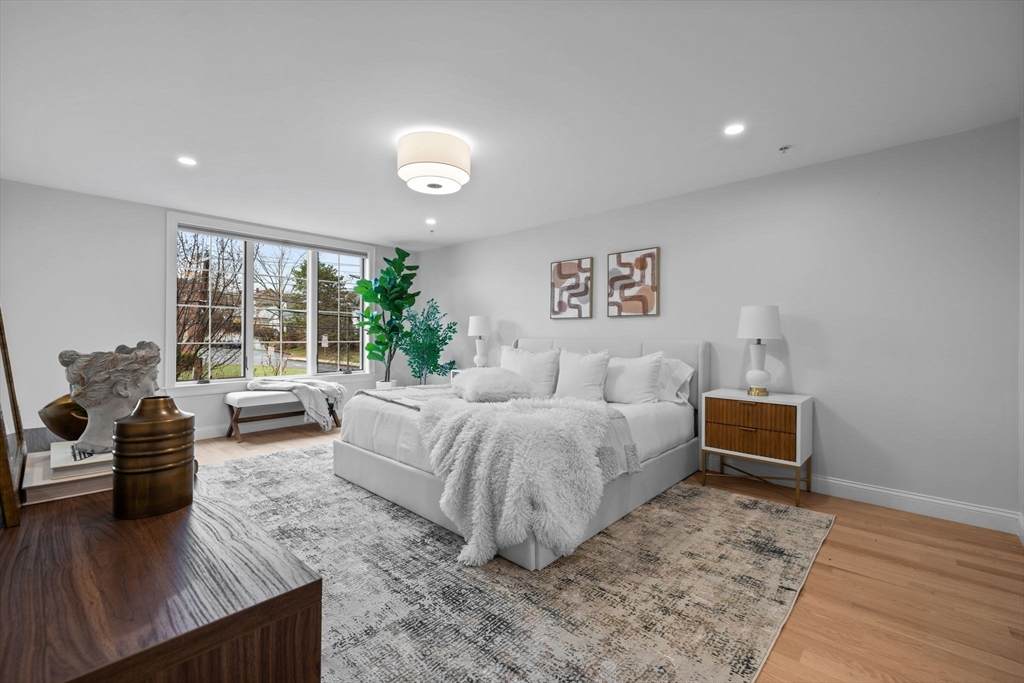 77 Waverley Avenue - Photo 1