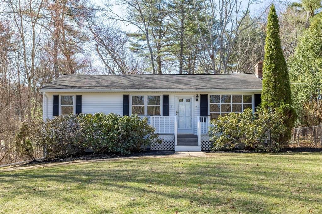 9 Treadwell Dr - Photo 1
