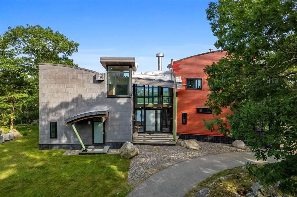 370 Summer St - Photo 1
