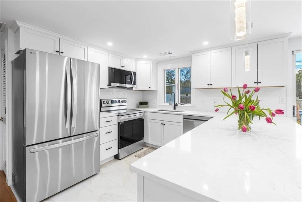 18 Buchanan Rd - Photo 1