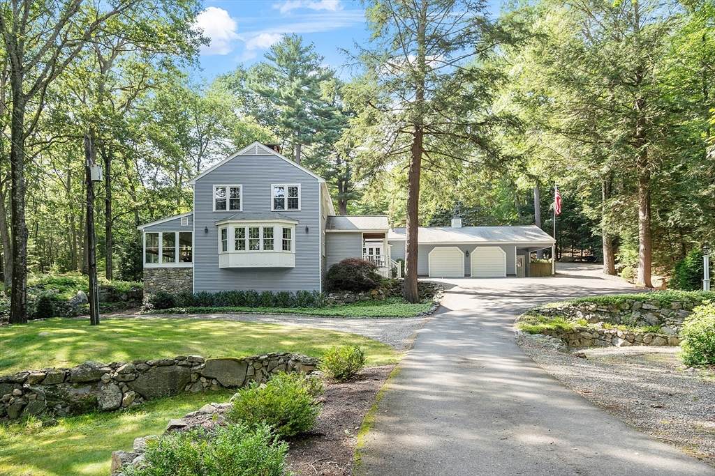 26 Fort Pond Road - Photo 1