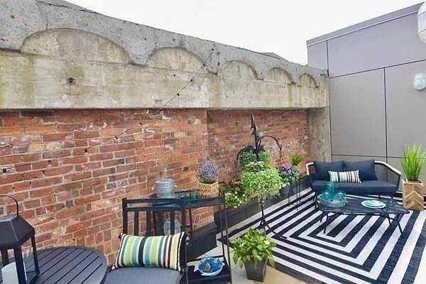 121 Portland St. - Photo 1