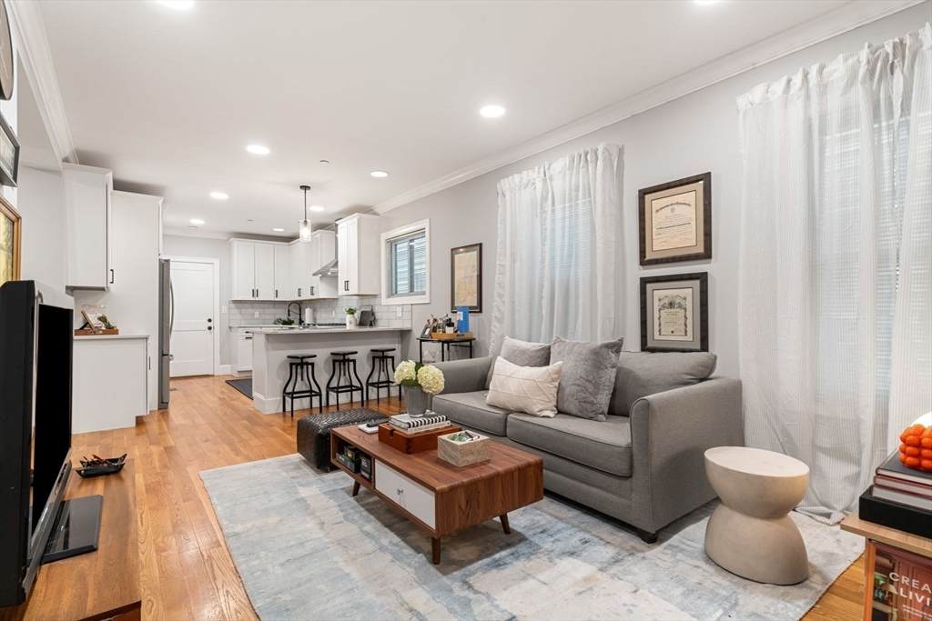 41 W Eagle St - Photo 1