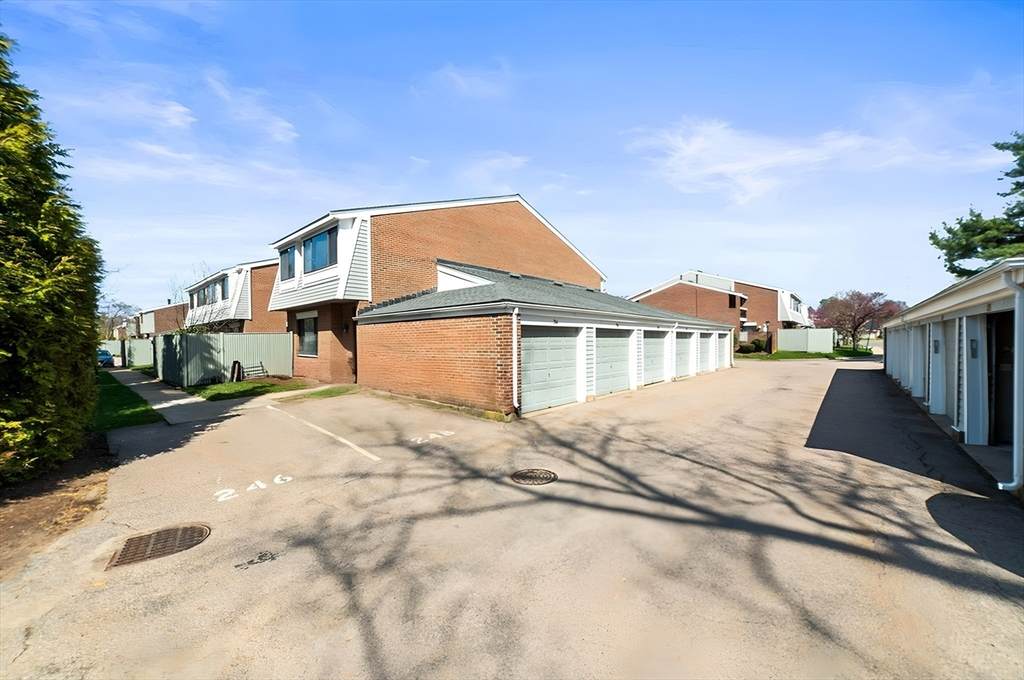 248 Greenbrook Dr - Photo 1