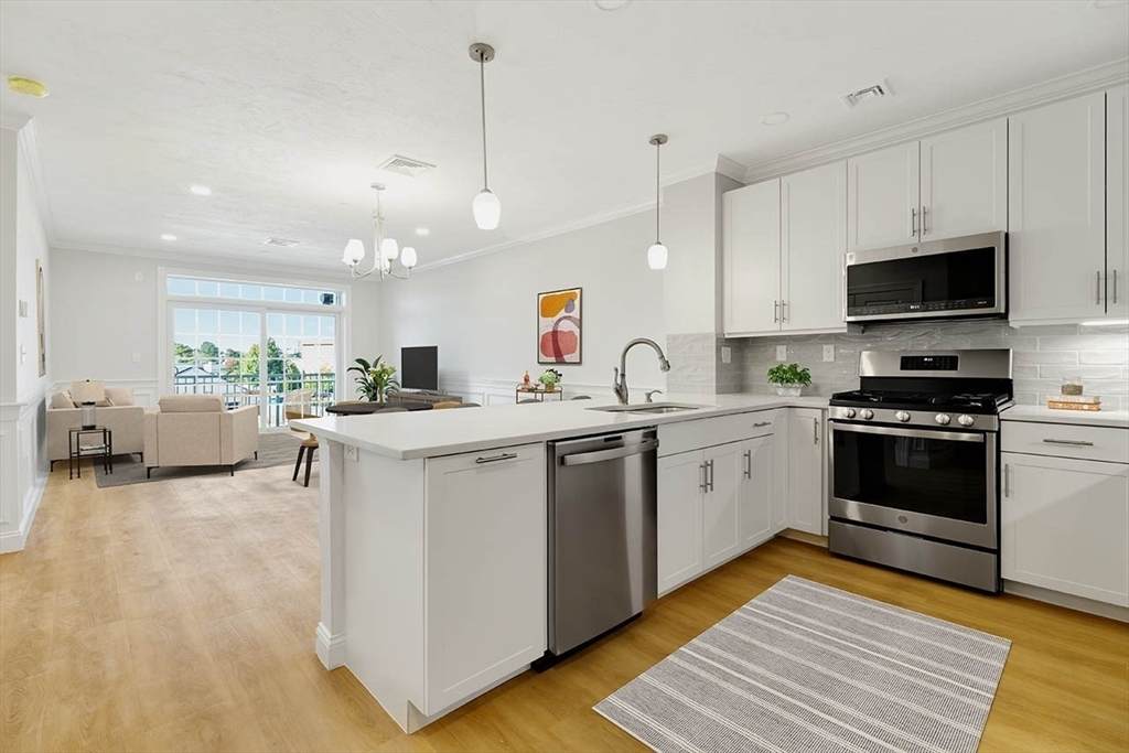 320 Middlesex Ave - Photo 1