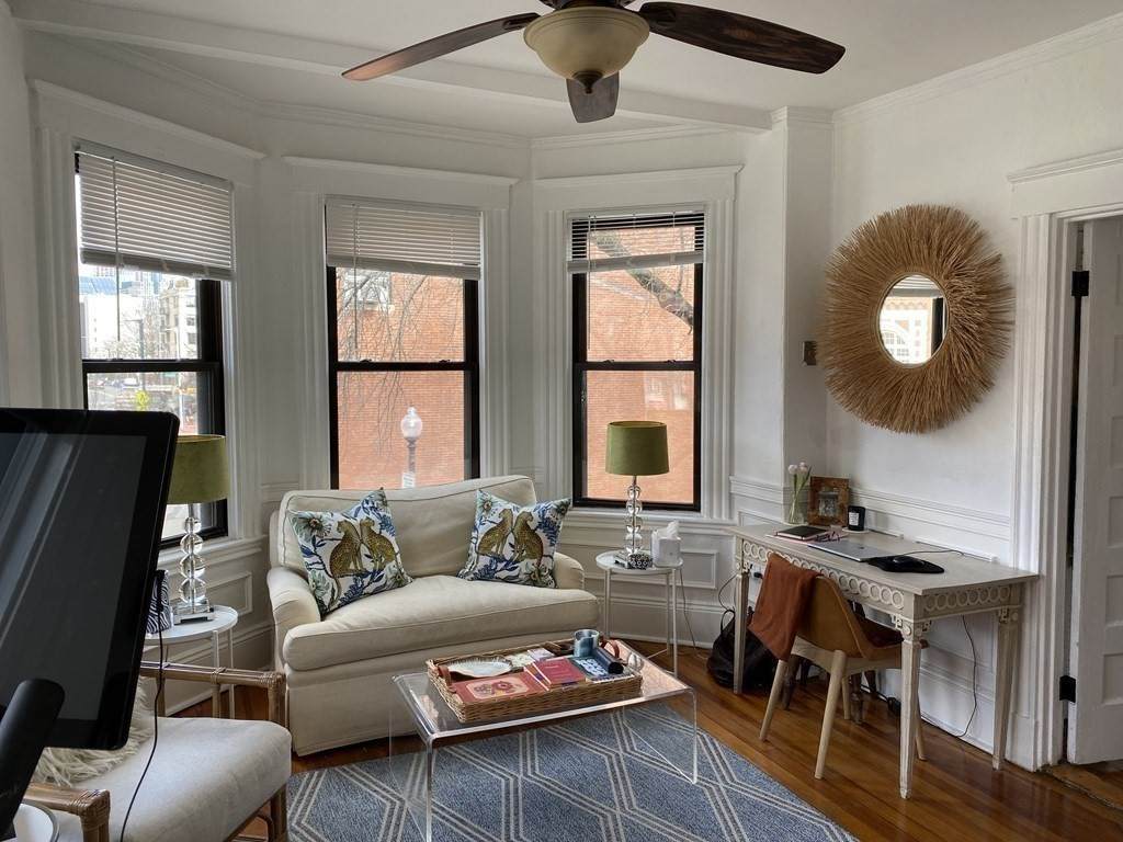 552 Tremont St - Photo 1