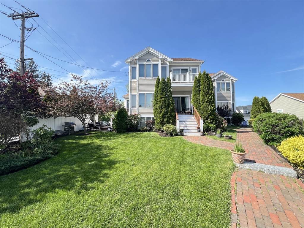 141 Grovers Ave - Photo 1