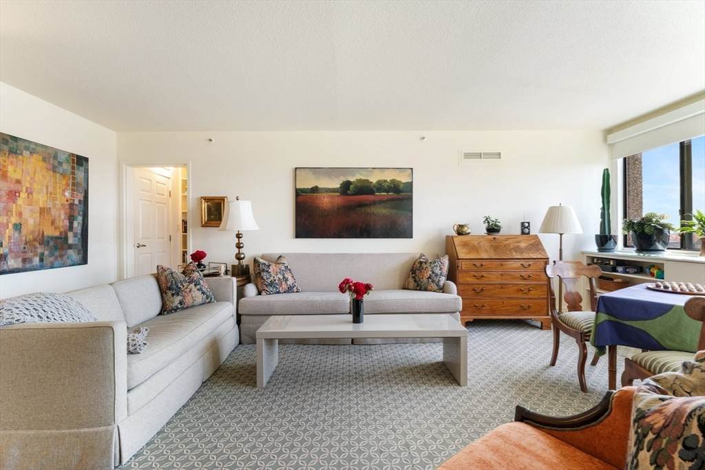 250 Hammond Pond Pkwy - Photo 1