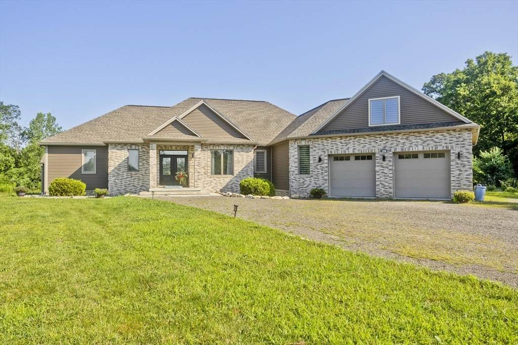 227 East St - Photo 1