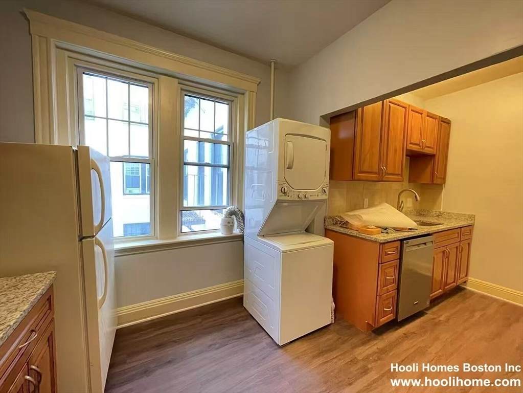 153 Strathmore - Photo 1