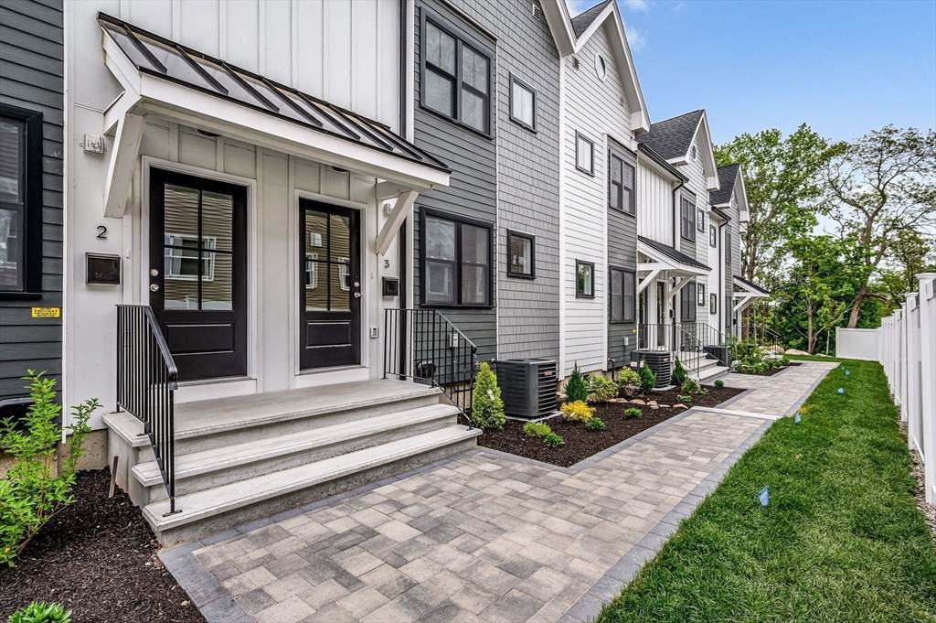 1514 Gorham Street - Photo 1