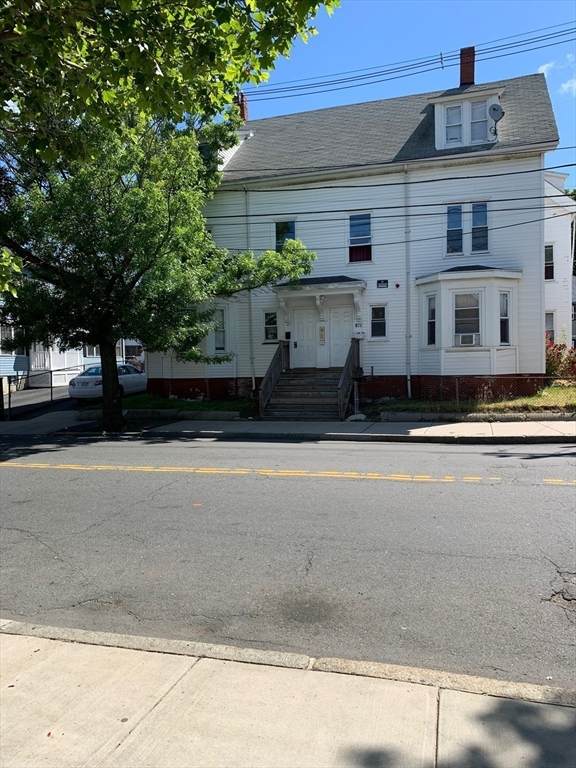 135 Chestnut St - Photo 1