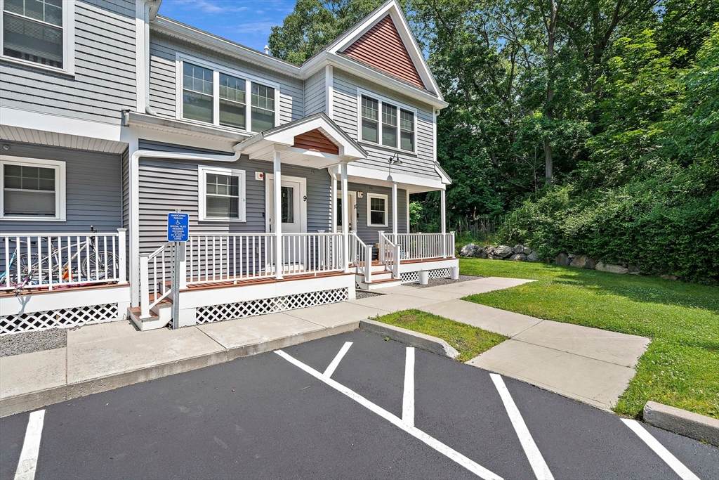 469 Sherman St - Photo 1