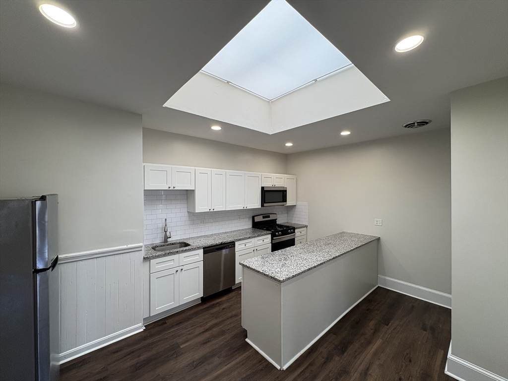 996 Chestnut Street - Photo 1